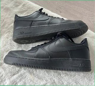 Nike Air Force 1 Negras Talla 40.5