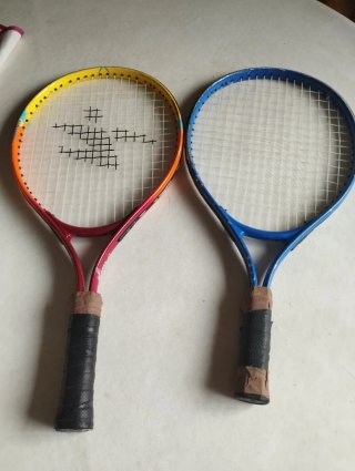 2 Raquetas de tenis tamaño niños