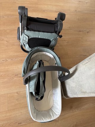 Silla coche, cochecito paseo y capazo .