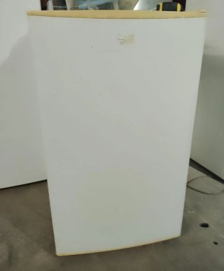 Congelador vertical 84cm