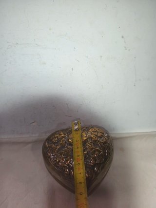 Antiguo gran joyero corazón latón floral francés