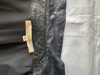 Camisa negra transparente cuello cuero