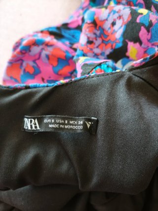 Vestito Zara a maniche lunghe con stampa floreale