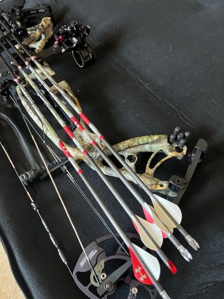 Arco Hoyt RX4 con accessori