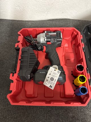 Llave de impacto Parkside 20V 600Nm