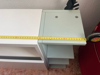 Cabecero IKEA con almacenaje y lámparas