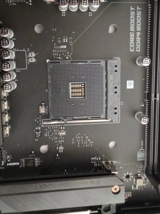 MSI MAG B550 Tomahawk MAX WIFI Placa Base