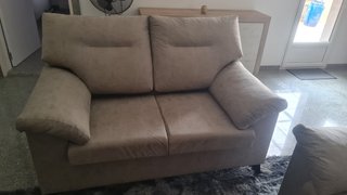 Sofá beige y gris