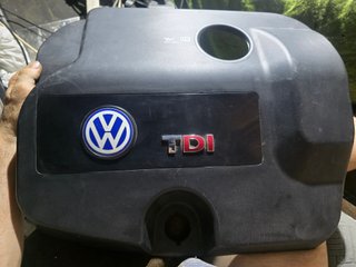 Tapa Motor VW 1.9 TDI original.