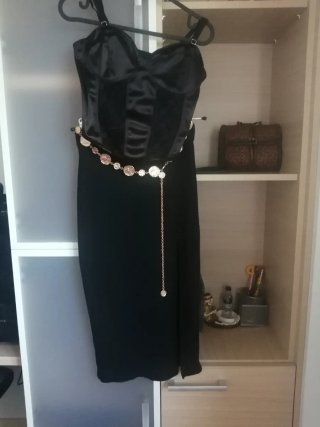 Conjunto Top Lencero y Falda Midi Negra