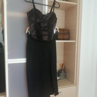 Conjunto Top Lencero y Falda Midi Negra