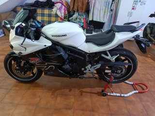 Hyosung GTR 650