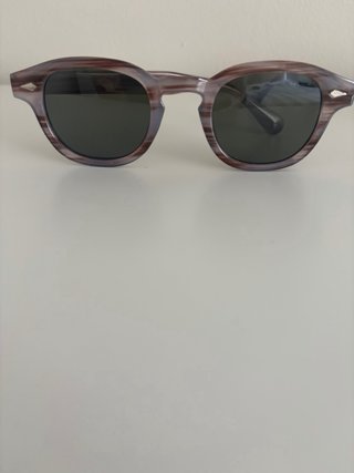 Occhiali da sole stile retrò