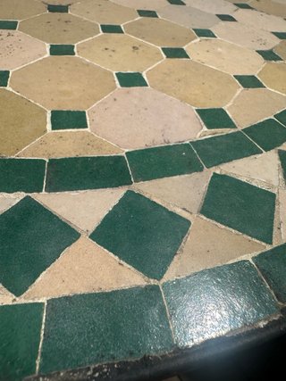 Mesa redonda jardín (mosaico y hierro)
