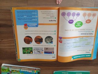 Libro y cuderno. Natural and Social Sciences World