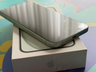 Apple iPhone 15 Plus 128GB Verde bat 92 muy bonito