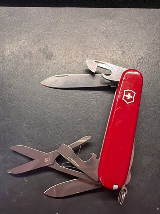 Lotto 3 Victorinox Rossi