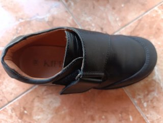 Zapatos niño vestir velcro negro