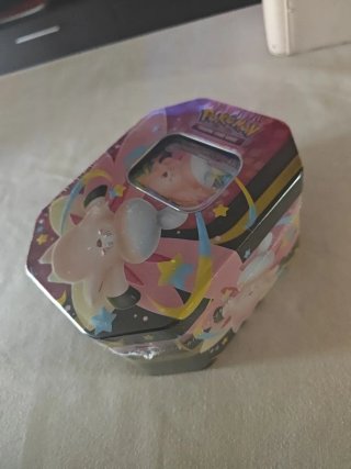 Lata Pokémon Megaluz Lunar: Mega Clefable
