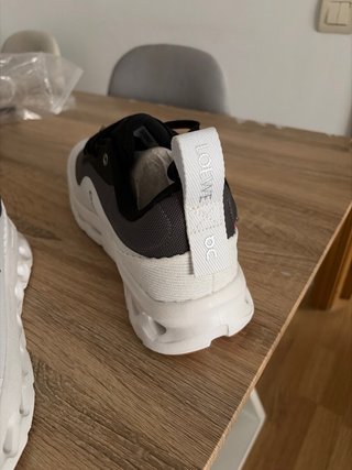Zapatillas On Running x Loewe Hombre Gris/Blanco