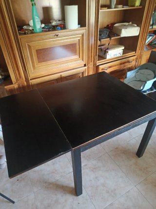 Mesa comedor extensible IKEA BJURSTA Negra