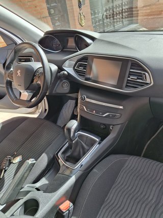 Peugeot 308 1.6 HDi 92CV Business Line - 2014