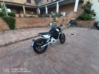 Moto elettrica Super Soco TC Max 125 2024