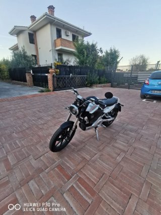 Moto elettrica Super Soco TC Max 125 2024