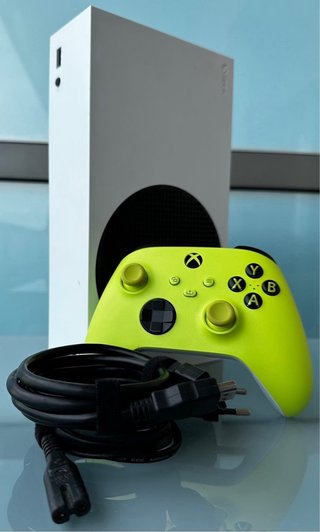Xbox Series S + Mando