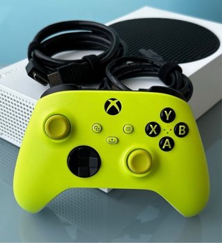 Xbox Series S + Mando