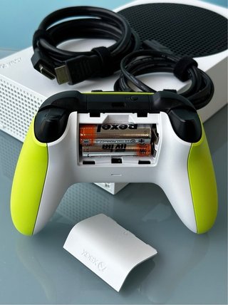 Xbox Series S + Mando