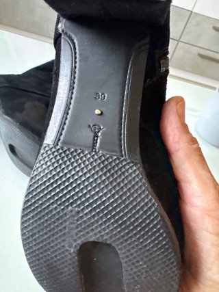 Botines ante tacón medio negro T39
