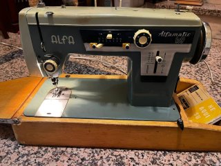 Máquina de coser Alfa Alfamatic 109