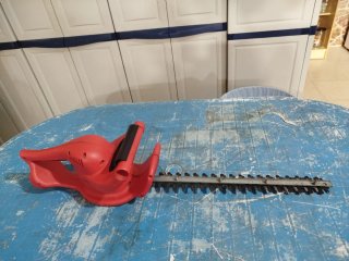 Cortasetos Eléctrico Rojo