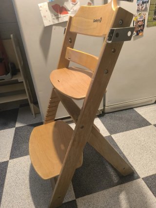 Trona evolutiva safety tipo Stokke madera