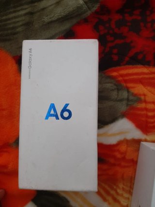 Samsung Galaxy A6 Caja