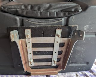 Baúl Vramack Custom con Parrilla y LED