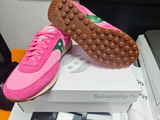 Zapatillas Saucony Mujer Rosa y Verde.