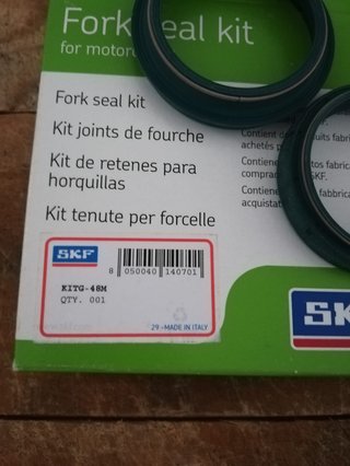 Kit retenes SKF Marzocchi 48x58,1x8,5