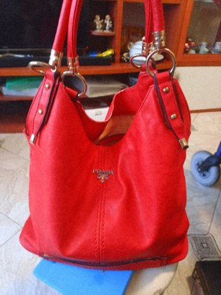 Borsa rossa in pelle