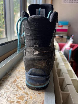 Botas Salewa GORE-TEX mujer trekking