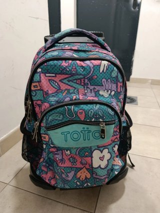 Mochila Totto con ruedas y estampado