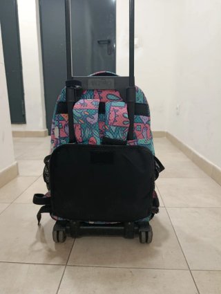 Mochila Totto con ruedas y estampado