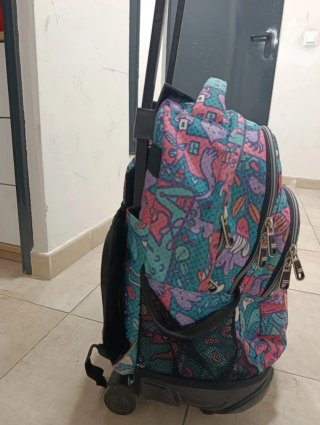 Mochila Totto con ruedas y estampado