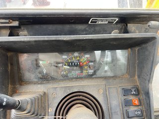 Tractor Fiat 72-94 con pala