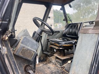 Tractor Fiat 72-94 con pala