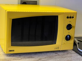 Microondas Zanussi Amarillo