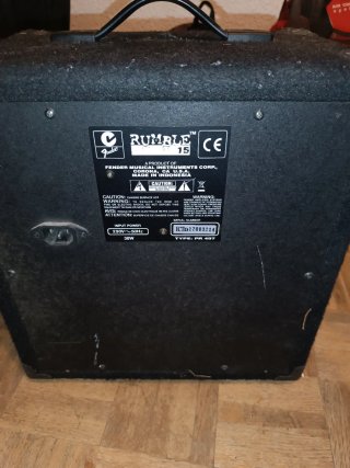 Amplificador Bajo Fender Rumble 15W