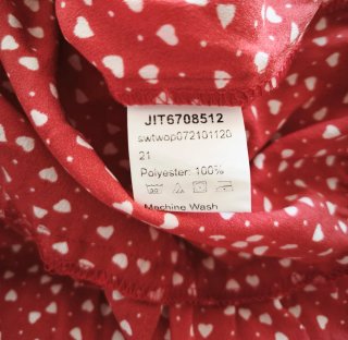 Conjunto Blusa y Falda Estampado Corazones