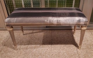 Cómoda, 2 Mesillas, Espejo y banco vintage.